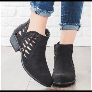 BAMBOO Ankle Booties